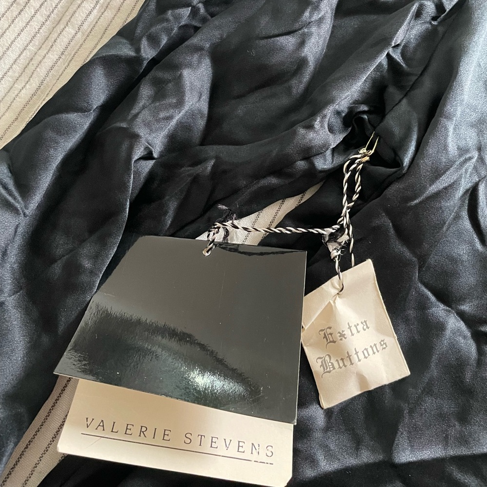 Valerie Stevens Black Silk Blouse - Picture 7 of 12